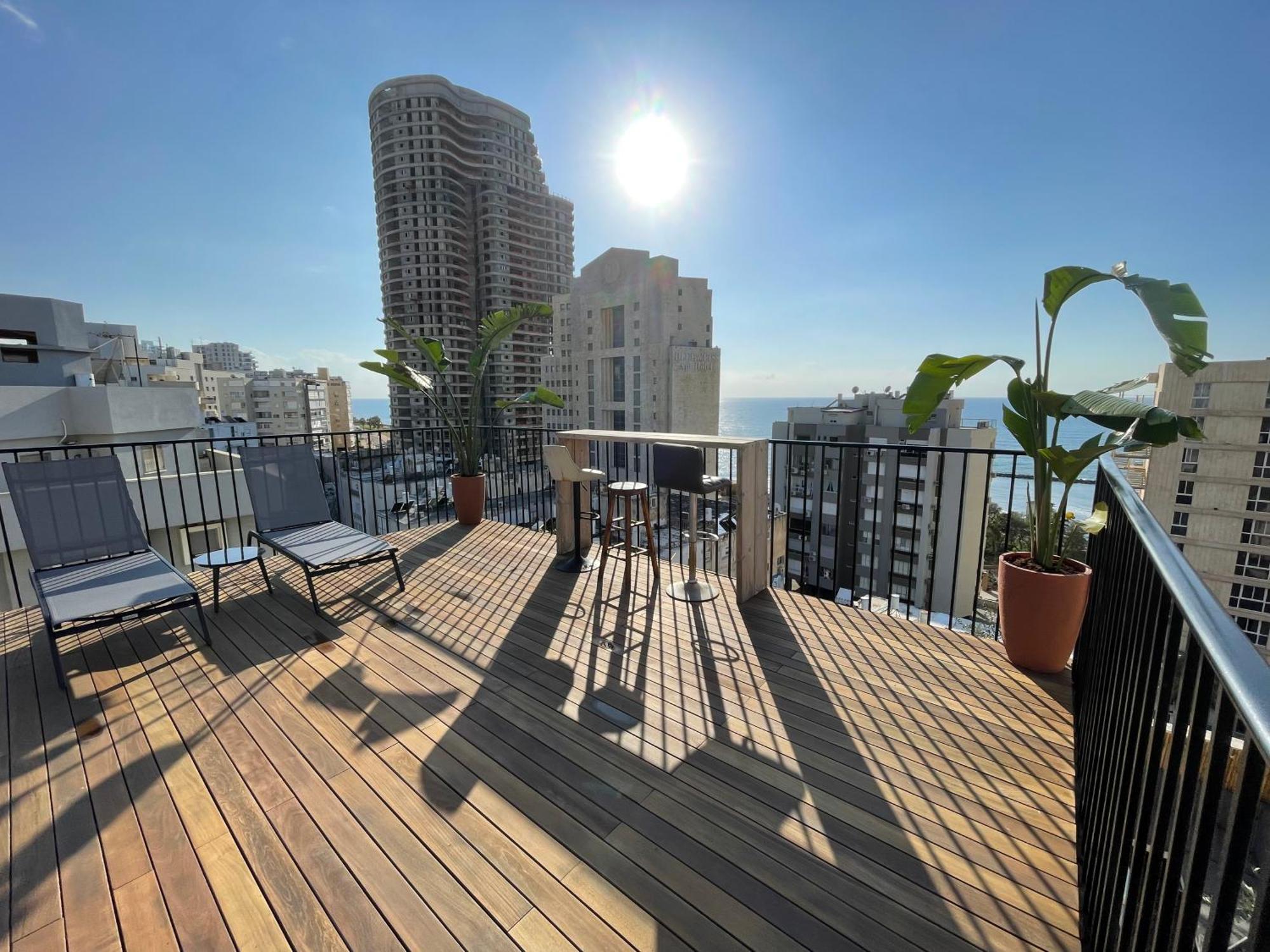 Roof Top 3 Floors Netanya Extérieur photo